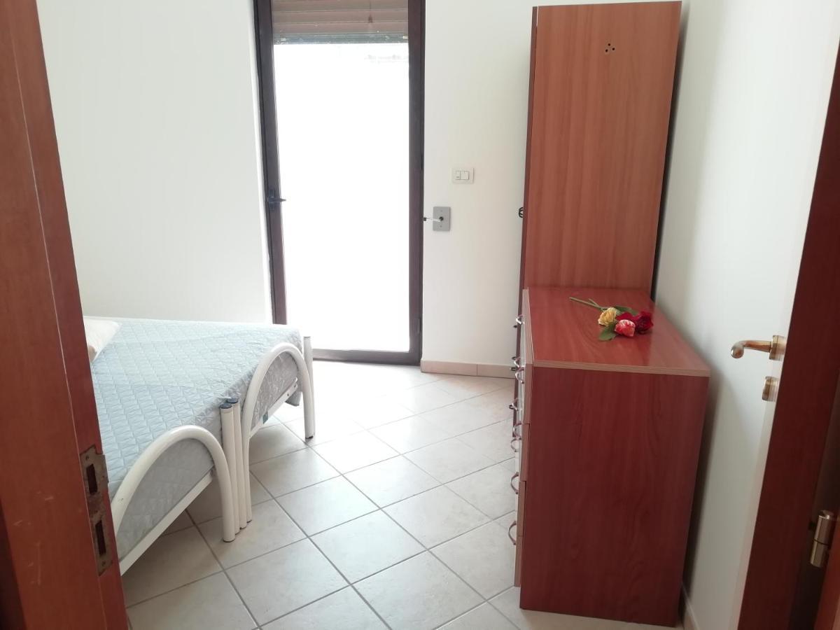 מרינה די מנקוורסה Maresalento Villetta Maria מראה חיצוני תמונה