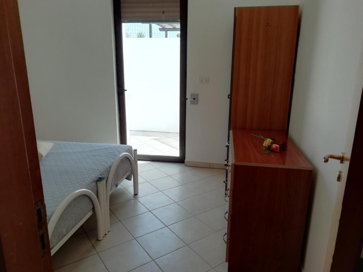 מרינה די מנקוורסה Maresalento Villetta Maria מראה חיצוני תמונה